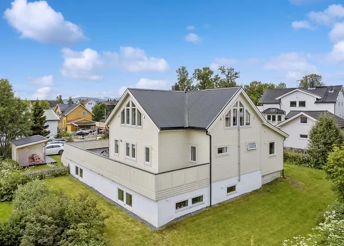 Arctic Homes - The Spacious Willa *